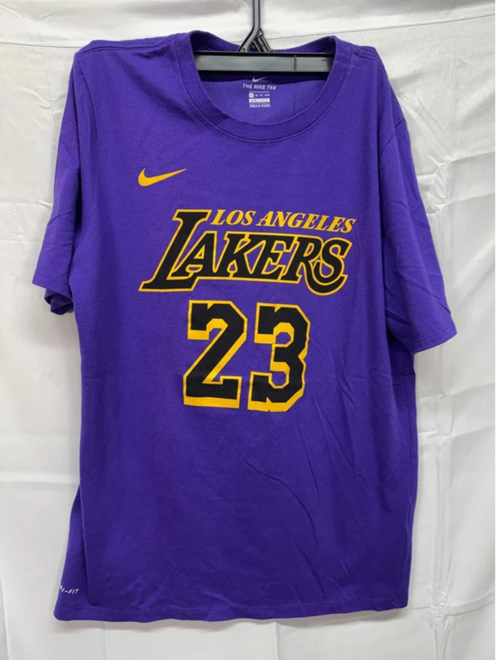 LeBron James  lakers shirt